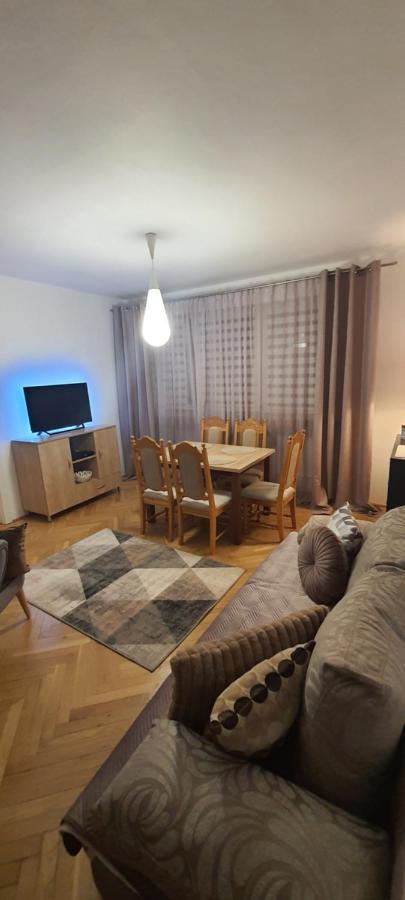 Trini Apartment Klodzko